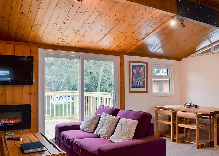 Cedar Lodge